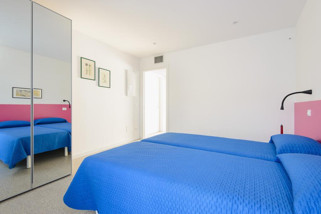 Residenza Edda Apartment Lignano Sabbiadoro Ruang foto