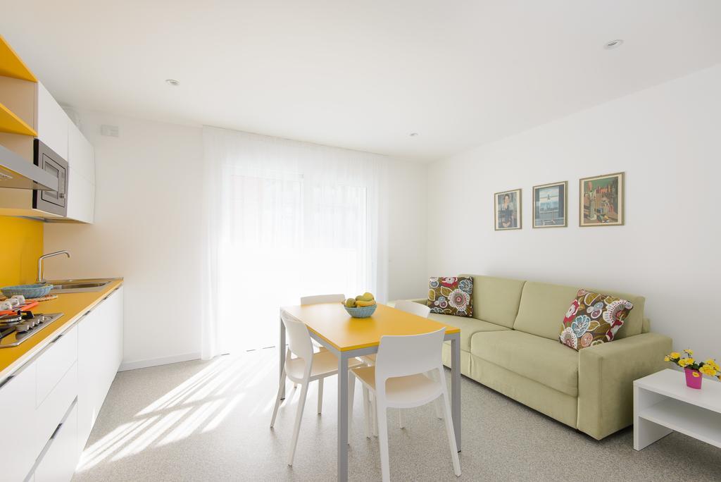 Residenza Edda Apartment Lignano Sabbiadoro Ruang foto